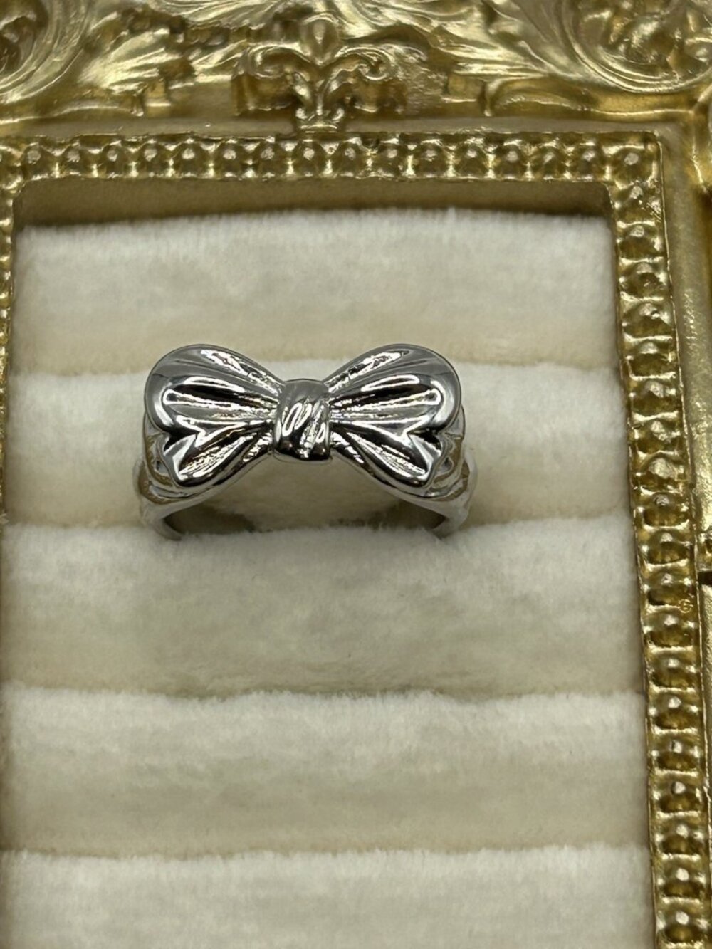 Vintage Silver Tone Bow Ring Size 7 Adjustable Feminine Ribbon Preppy Classy Fun